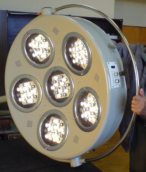 LED бестеневые хирургические светильники